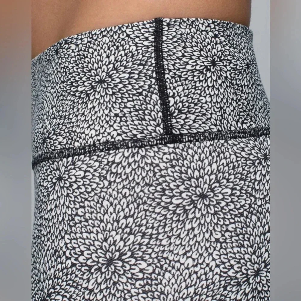Lululemon Wunder Under Leggings Size